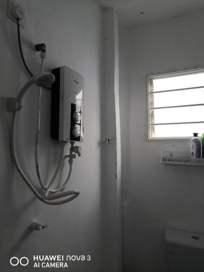 Abah 2 Room Homestay パシル・グダン エクステリア 写真